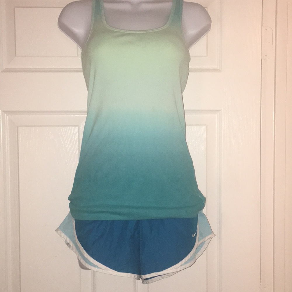 Nike shorts and Ombré shirt 👚 to Match